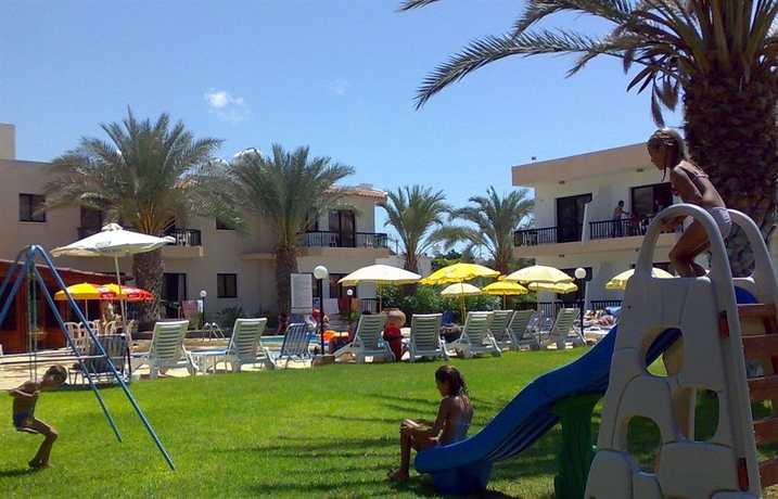 Imagen de los exteriores del Aparthotel Anna Hotel Apartments. Foto 9