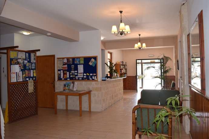 Imagen de los interiores del Aparthotel Anna Hotel Apartments. Foto 11