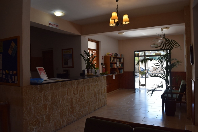 Imagen de los interiores del Aparthotel Anna Hotel Apartments. Foto 14