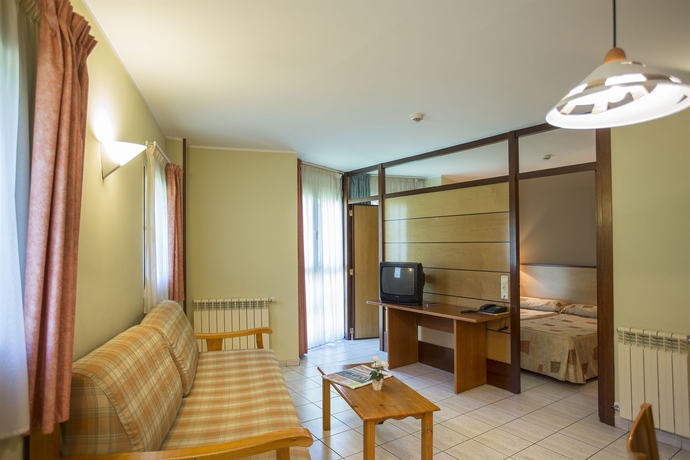 Imagen de la habitación del Aparthotel Annapurna. Foto 8