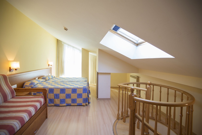 Imagen de la habitación del Aparthotel Annapurna. Foto 9