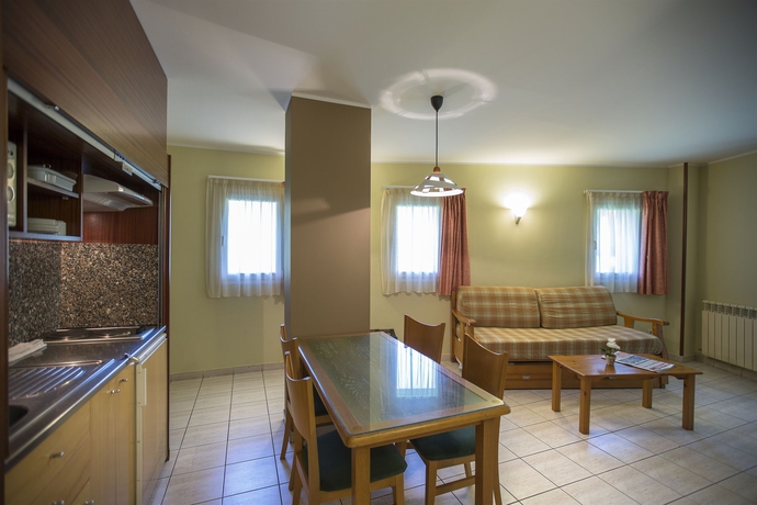 Imagen de la habitación del Aparthotel Annapurna. Foto 11