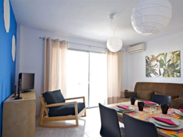 Imagen general del Aparthotel Apartamentos Fleming 50. Foto 5