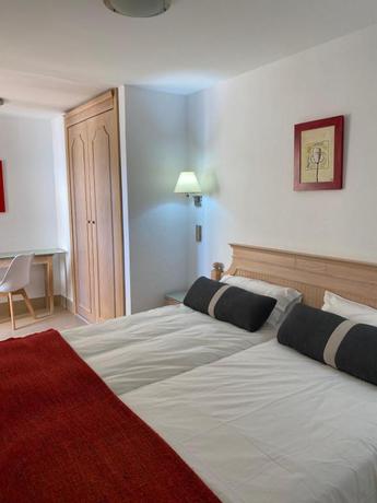 Imagen general del Aparthotel Apartamentos Oasis Sol. Foto 1