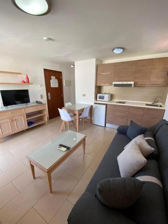 Imagen de la habitación del Aparthotel Apartamentos Oasis Sol. Foto 4