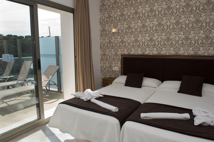 Imagen de la habitación del Aparthotel Apartamentos Portodrach. Foto 2