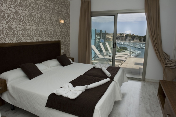 Imagen de la habitación del Aparthotel Apartamentos Portodrach. Foto 8