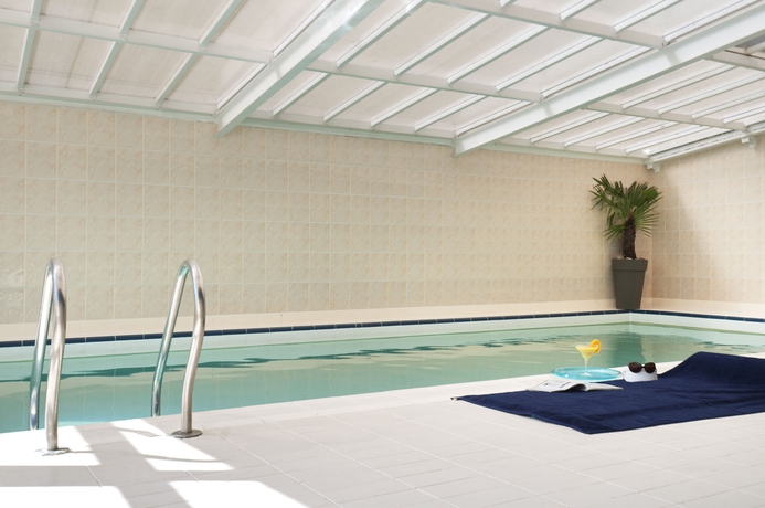 Imagen de la piscina del Aparthotel Aparthotel Adagio Access Marseille Prado P&eacute;rier. Foto 16