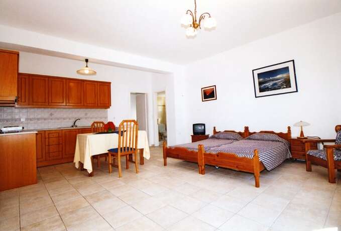 Imagen de la habitación del Aparthotel Aphrodite Lemnos. Foto 8