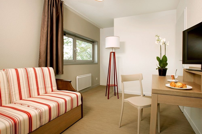 Imagen de los interiores del Aparthotel Appart'city Confort Orl&eacute;ans. Foto 7