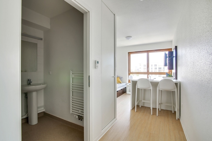 Imagen de la habitación del Aparthotel Apparteo Strasbourg. Foto 7