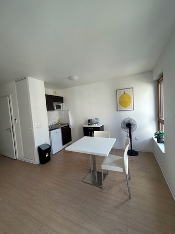 Imagen de la habitación del Aparthotel Apparteo Strasbourg. Foto 13