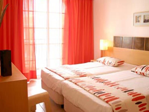 Imagen general del Aparthotel Aquamar Albufeira Aparthotel. Foto 4