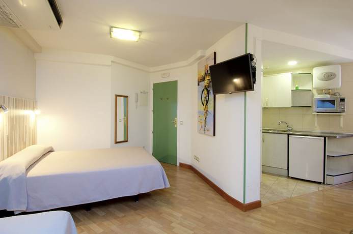 Imagen de la habitación del Aparthotel Aralso. Foto 2