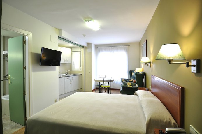 Imagen de la habitación del Aparthotel Aralso. Foto 4