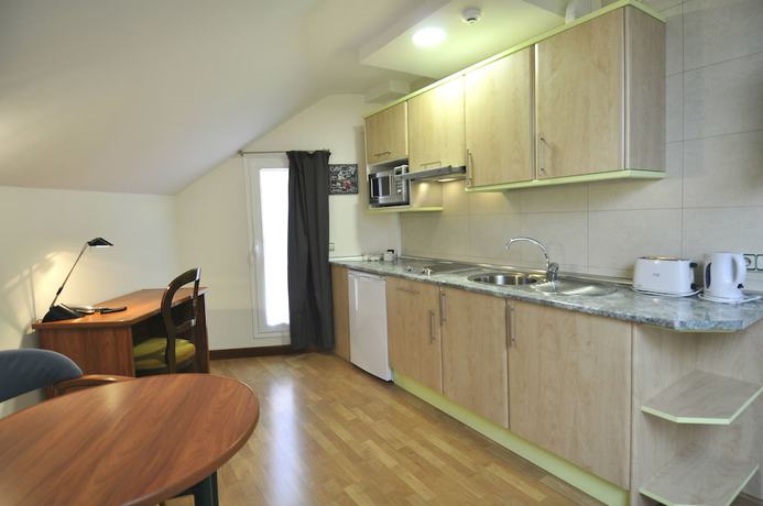 Imagen de la habitación del Aparthotel Aralso. Foto 5