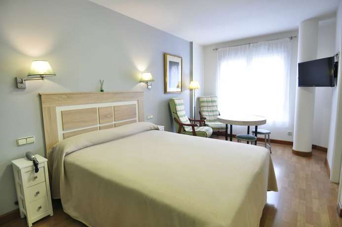 Imagen de la habitación del Aparthotel Aralso. Foto 6