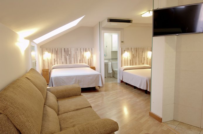 Imagen de la habitación del Aparthotel Aralso. Foto 8