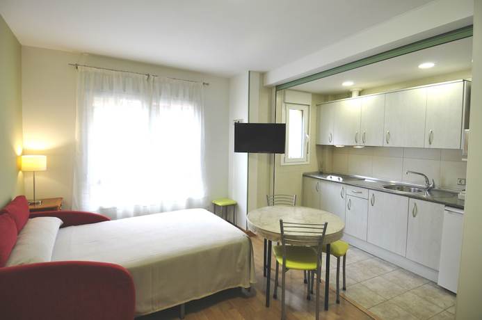 Imagen de la habitación del Aparthotel Aralso. Foto 13