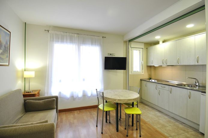 Imagen de la habitación del Aparthotel Aralso. Foto 14