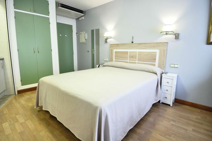 Imagen de la habitación del Aparthotel Aralso. Foto 18