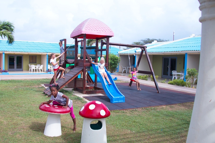 Imagen de los exteriores del Aparthotel Aruba Blue Village. Foto 9