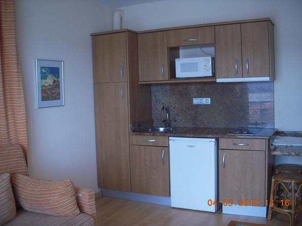 Imagen de la habitación del Aparthotel Astuy ***. Foto 8