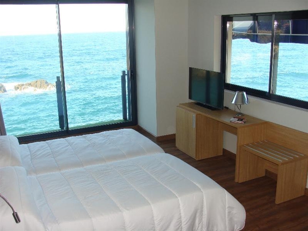 Imagen de la habitación del Aparthotel Astuy ***. Foto 12