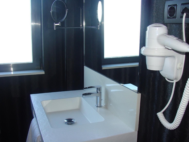 Imagen de la habitación del Aparthotel Astuy ***. Foto 13
