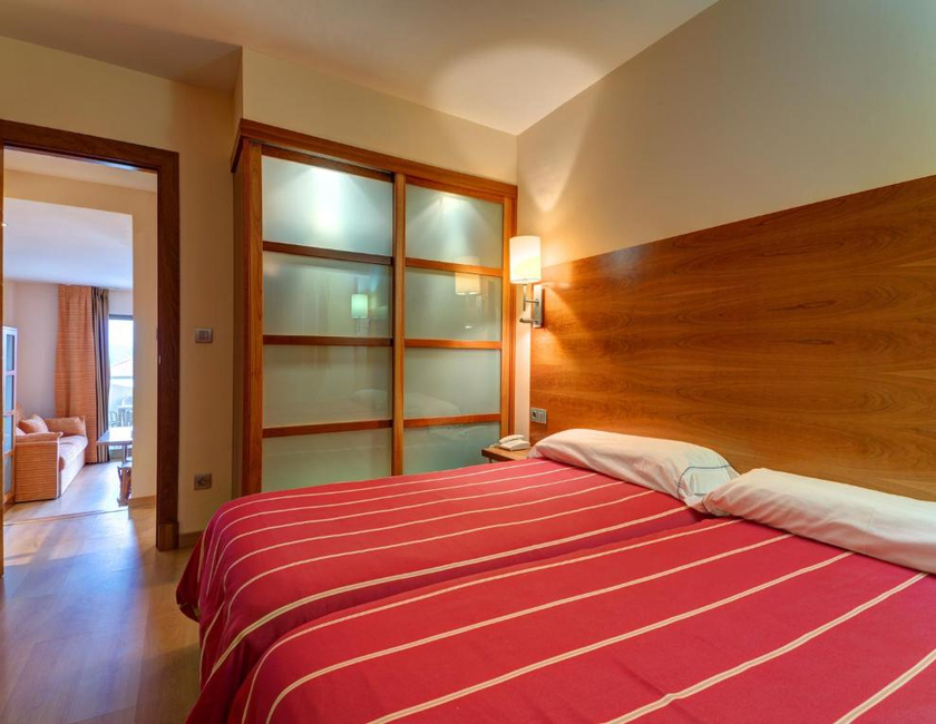 Imagen de la habitación del Aparthotel Astuy. Foto 2