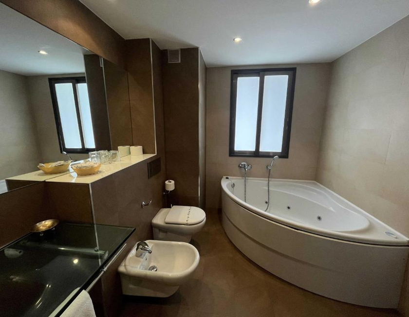 Imagen de la habitación del Aparthotel Astuy. Foto 4