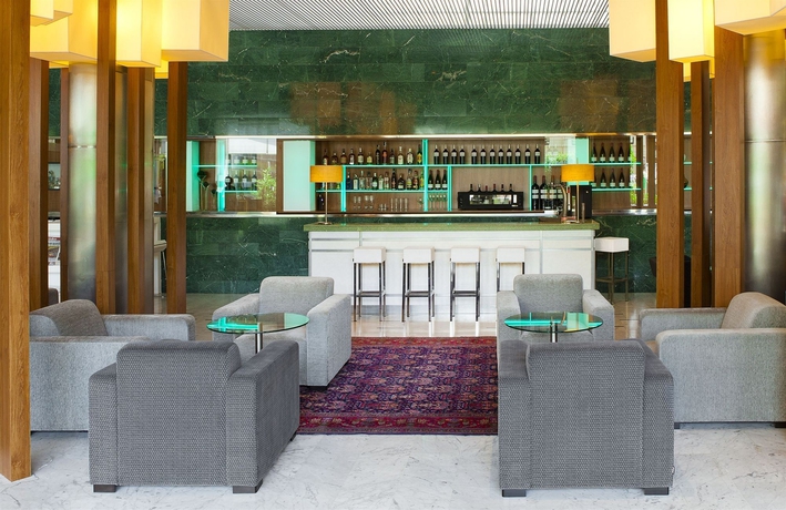 Imagen del bar/restaurante del Aparthotel Atenea Barcelona. Foto 2