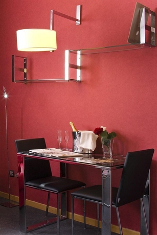 Imagen del bar/restaurante del Aparthotel Atenea Barcelona. Foto 3