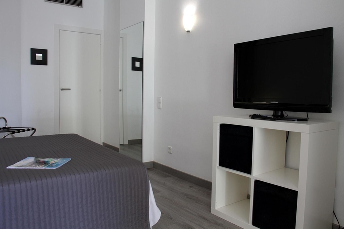 Imagen de la habitación del Aparthotel Atenea Calabria. Foto 8