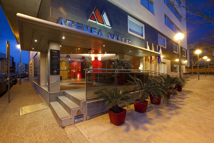 Imagen de los exteriores del Aparthotel Atenea Valles. Foto 12
