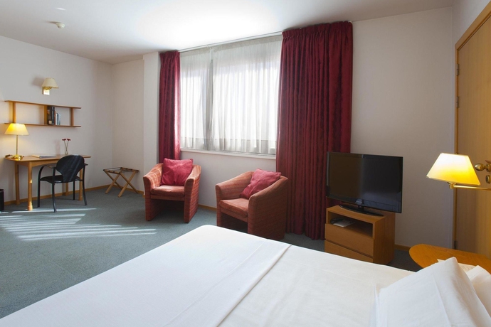 Imagen de la habitación del Aparthotel Atenea Valles. Foto 7