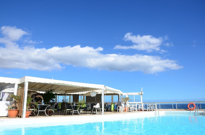Imagen del bar/restaurante del Aparthotel Atlantic Beach Club. Foto 5