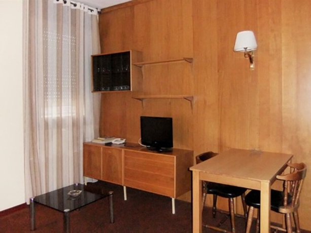 Imagen general del Aparthotel Augusta, Sarri&agrave;-Sant Gervasi. Foto 2