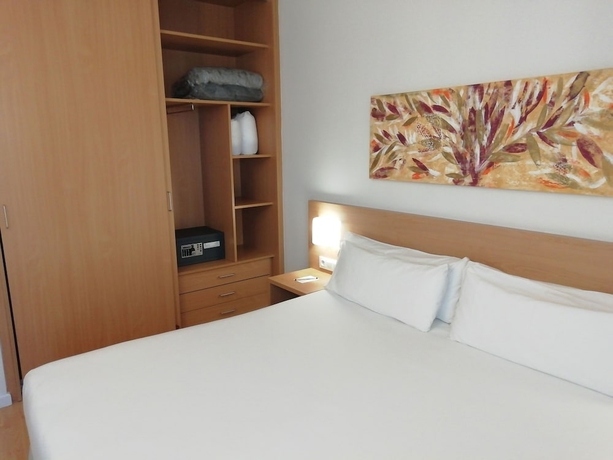 Imagen de la habitación del Aparthotel Aura Park Fira Barcelona. Foto 3