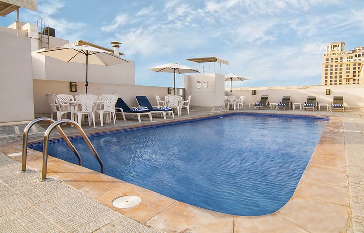 Imagen de la piscina del Aparthotel Auris Boutique Hotel Apartments. Foto 16