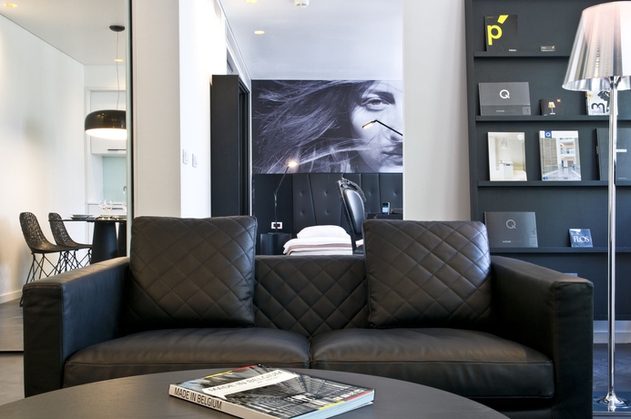 Imagen de los interiores del Aparthotel B- Regent. Foto 13