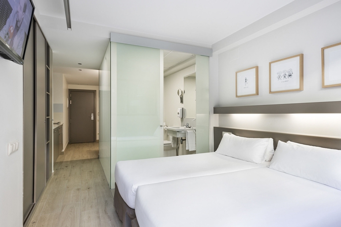 Imagen de la habitación del Aparthotel BCN Montjuic. Foto 14