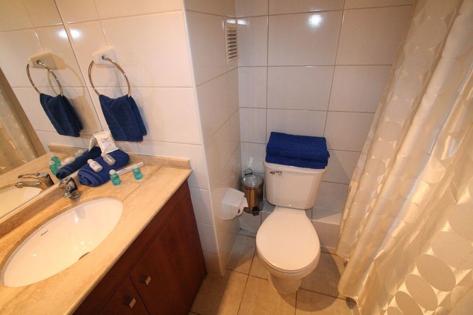 Imagen de la habitación del Aparthotel BMB Suites Apart Hotel. Foto 2