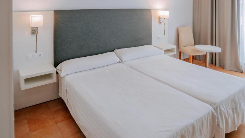 Imagen general del Aparthotel Bahia Sur. Foto 4