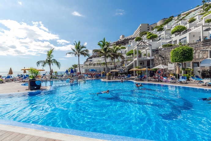 Imagen de la piscina del Aparthotel Bah&iacute;a Blanca, Puerto Rico. Foto 14