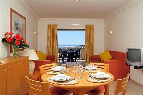 Imagen de la habitación del Aparthotel Balaia Plaza. Foto 5