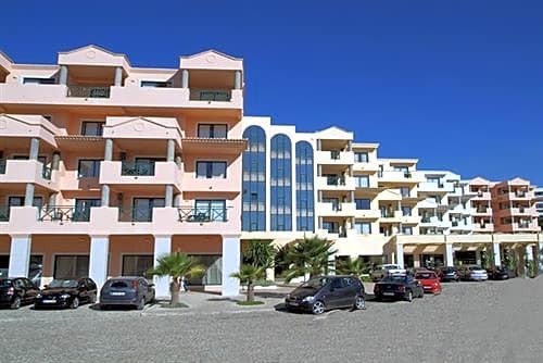 Imagen de los exteriores del Aparthotel Balaia Plaza. Foto 10