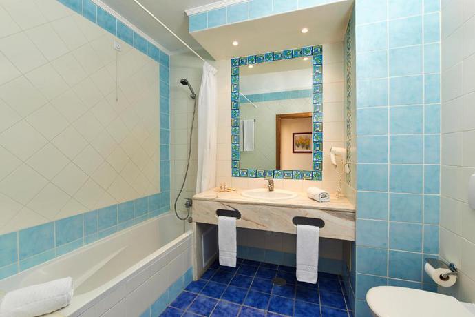 Imagen de la habitación del Aparthotel Balaia Plaza. Foto 6