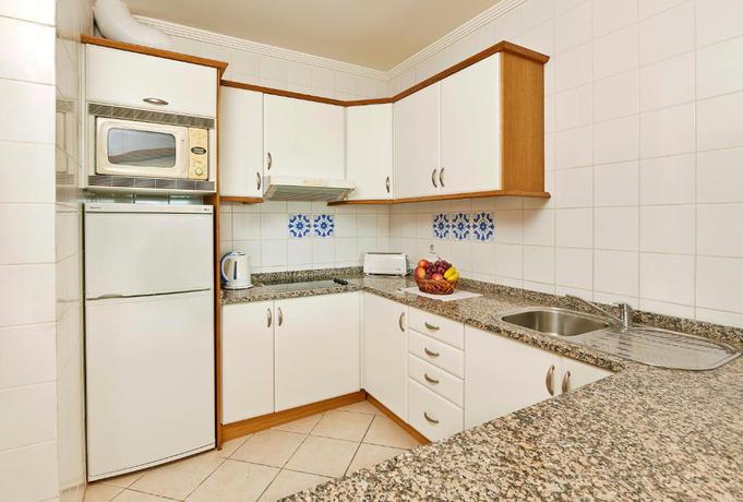 Imagen de la habitación del Aparthotel Balaia Plaza. Foto 9