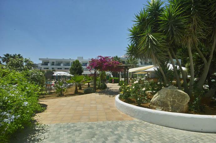 Imagen de los exteriores del Aparthotel Balansat Resort. Foto 14